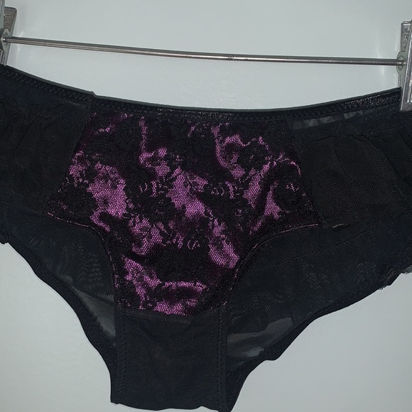 Victoria’s Secret bra and panty set. - Picture 5 of 9